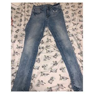 American Eagle light jeans